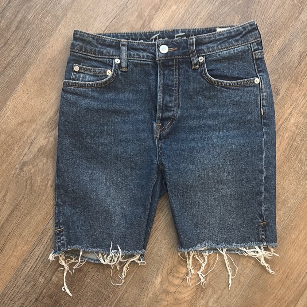 We The Free Free People Women’s Size 25 Cutoff Shorts Distressed Bermuda‎ Denim